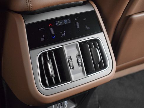 Certified 2024 Maserati Grecale GT AWD/4WD image 20