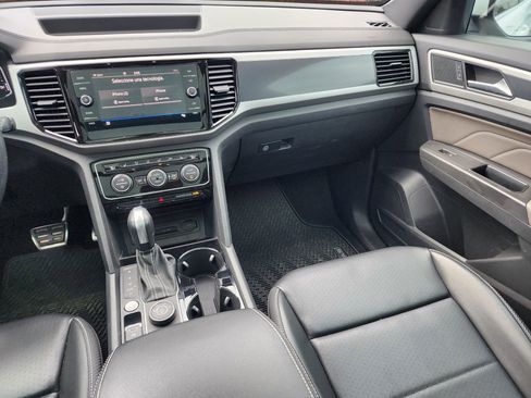 Used 2022 Volkswagen Atlas Cross Sport SEL R-Line image 11