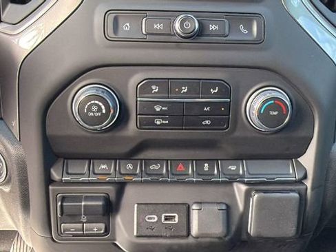 Used 2025 Chevrolet Silverado 1500 Custom image 25