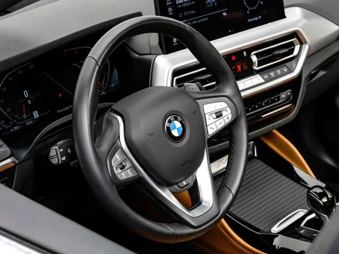 Used 2025 BMW X4 xDrive30i image 20