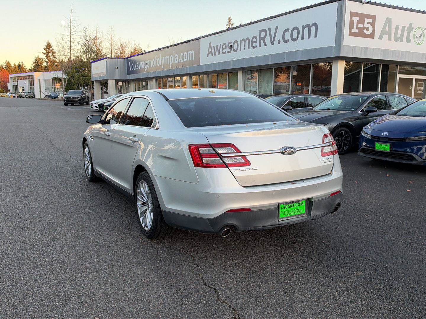 Used 2014 Ford Taurus Limited FWD image 8