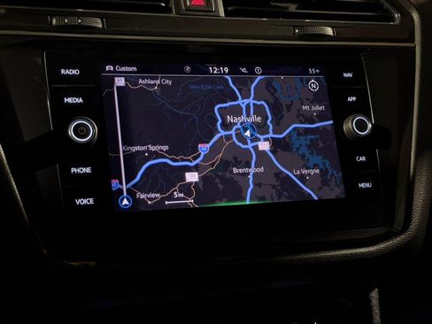 Used 2023 Volkswagen Tiguan SEL R-Line image 28