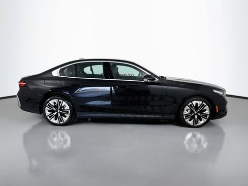 Used 2026 BMW 540i xDrive AWD/4WD image 8