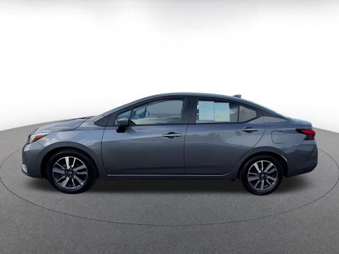 Used 2025 Nissan Versa SV FWD image 9