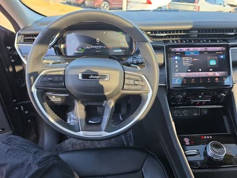 Used 2024 Jeep Grand Cherokee Limited 4xe image 11