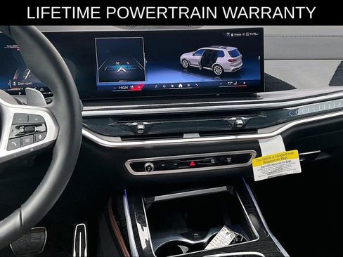 Used 2025 BMW X7 xDrive40i w/ M Sport Package image 8