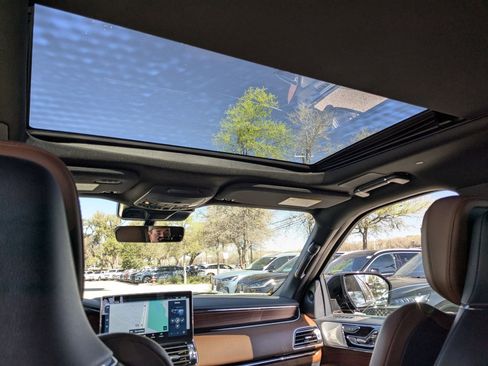 Used 2023 Lincoln Navigator L Reserve image 21