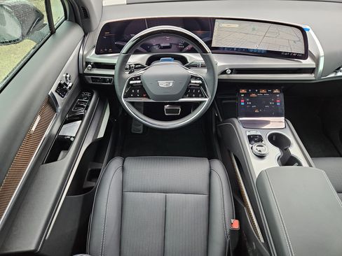 New 2026 Cadillac Vistiq Sport image 17