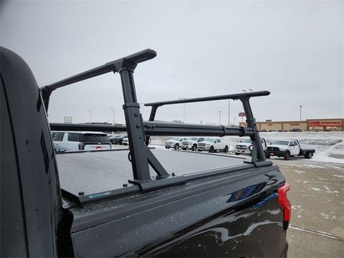 Used 2023 Ford F150 Lightning Platinum image 36