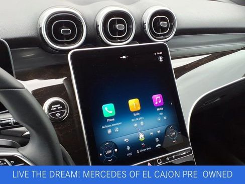 Used 2025 Mercedes-Benz GLC 300 image 5
