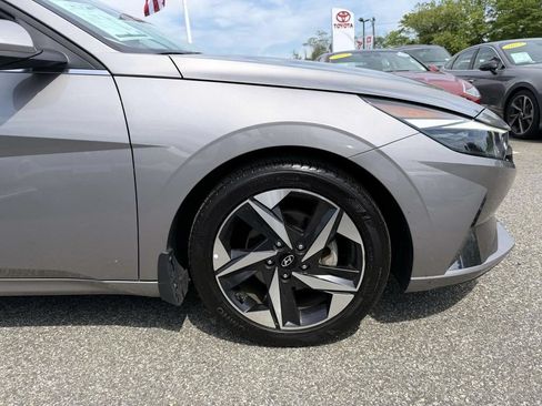 Certified 2023 Hyundai Elantra Limited FWD image 9