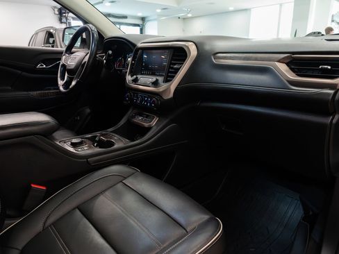 Used 2020 GMC Acadia Denali w/ Technology Package AWD/4WD image 28