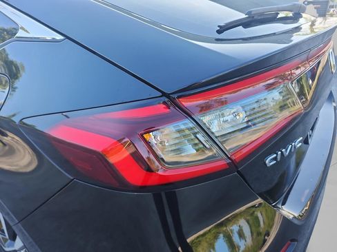 Used 2024 Honda Civic EX-L image 36