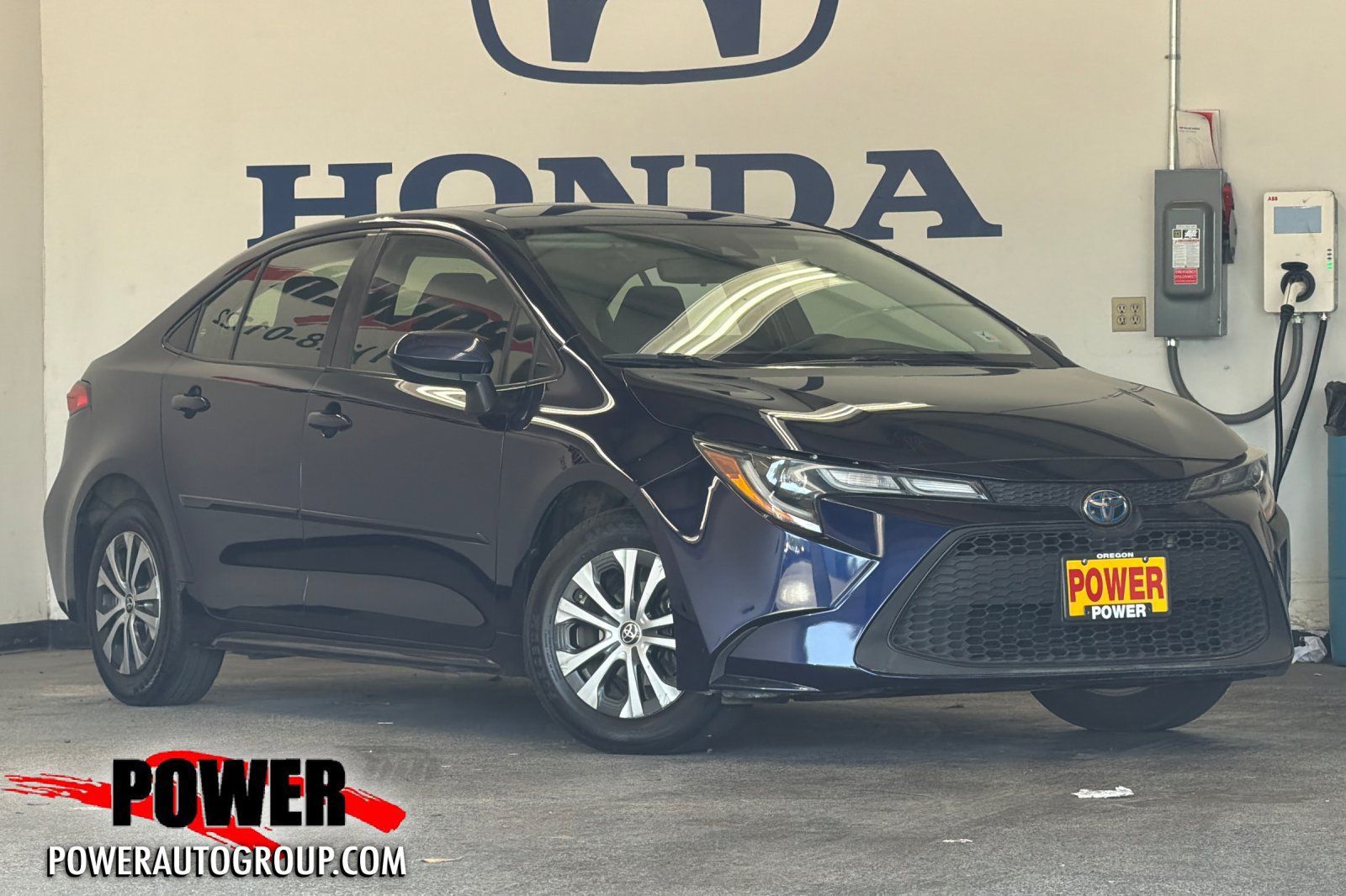 Used 2022 Toyota Corolla LE FWD image 1