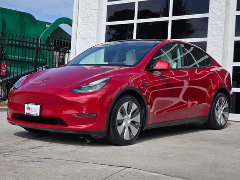 Used 2021 Tesla Model Y Long Range AWD/4WD image 9