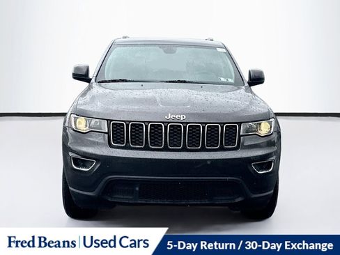 Used 2021 Jeep Grand Cherokee Laredo AWD/4WD image 2