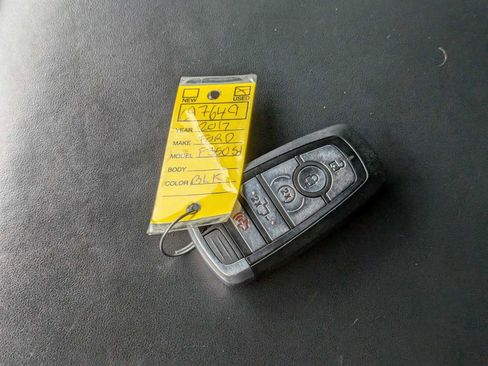 Used 2017 Ford F350 Platinum image 34