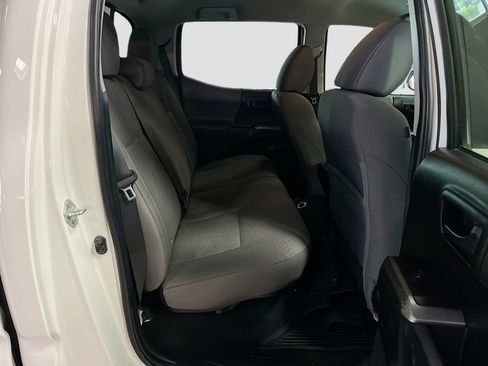 Used 2022 Toyota Tacoma SR5 w/ Black Out Package (TMS) AWD/4WD image 24