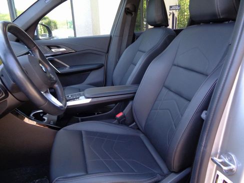 Used 2024 BMW X1 xDrive28i AWD/4WD image 2
