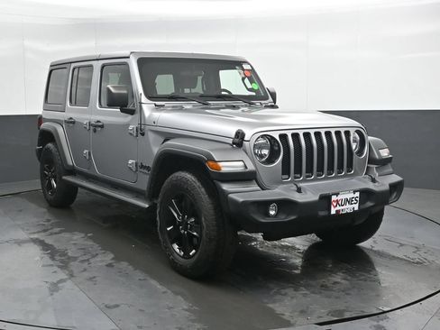Used 2021 Jeep Wrangler Unlimited Sport AWD/4WD image 4