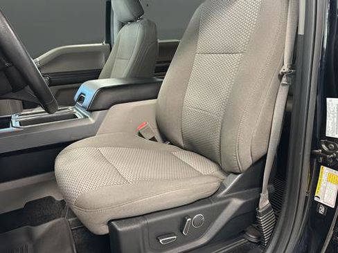 Used 2018 Ford F150 XLT w/ Equipment Group 302A Luxury AWD/4WD image 9