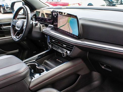 Used 2025 Chevrolet Tahoe RST w/ Comfort Package AWD/4WD image 45