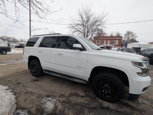 Used 2015 Chevrolet Tahoe LT w/ Luxury Package image 3
