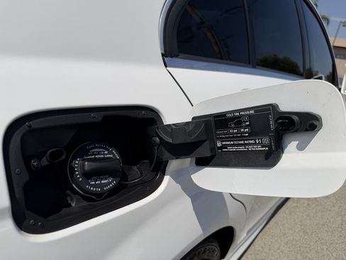 Used 2013 Mercedes-Benz C 300 4MATIC Sedan image 23