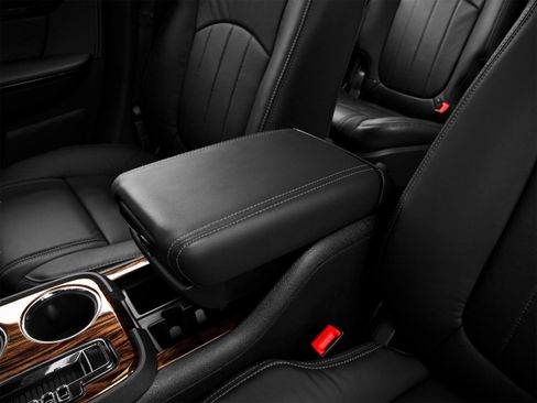 Used 2013 GMC Acadia Denali FWD image 38