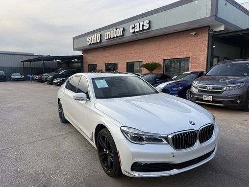 Used 2018 BMW 750i xDrive image 2