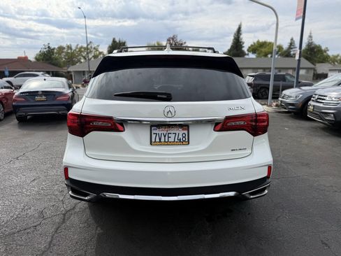 Used 2017 Acura MDX SH-AWD image 4