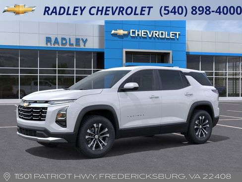 New 2026 Chevrolet Equinox LT image 2