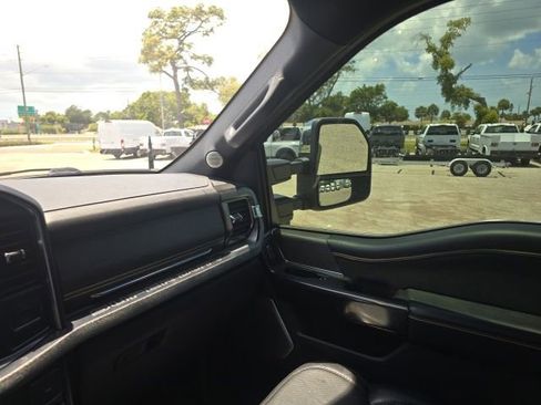 Used 2023 Ford F350 4x4 Crew Cab Super Duty image 20
