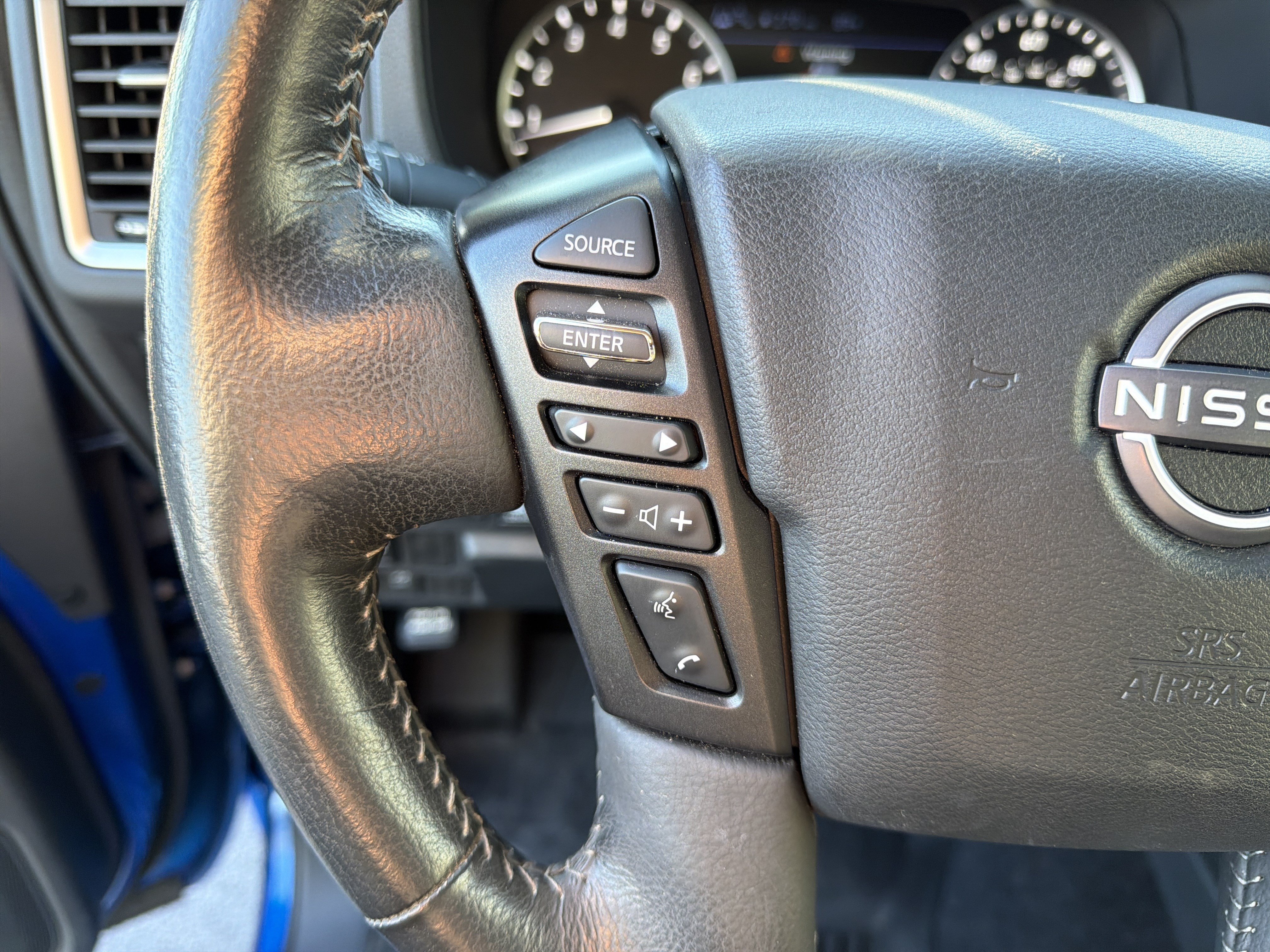 Used 2024 Nissan Frontier SL w/ Technology Package RWD image 19