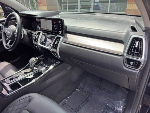 Used 2022 Kia Sorento SX Prestige AWD/4WD image 14