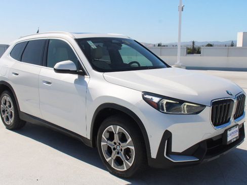 Used 2023 BMW X1 xDrive28i w/ Convenience Package AWD/4WD image 2