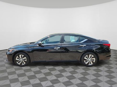 Certified 2025 Nissan Altima 2.5 S FWD image 5