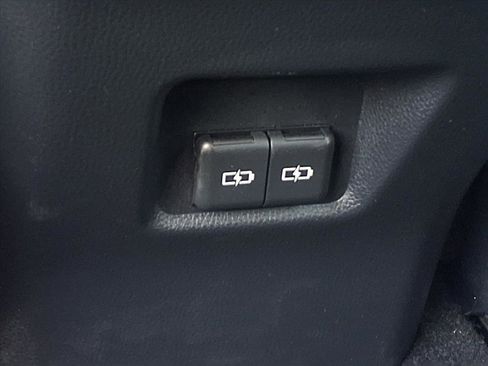 Certified 2025 Toyota RAV4 XLE image 25