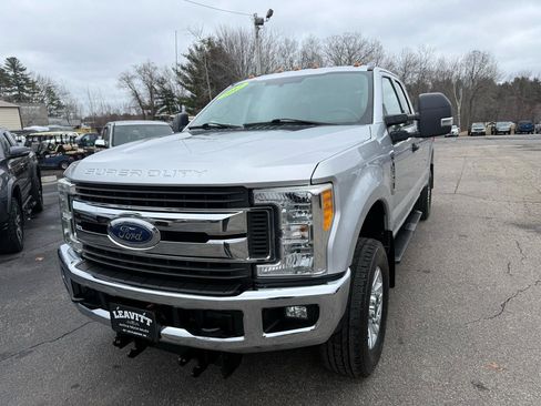 Used 2017 Ford F250 XLT w/ XLT Value Package image 2