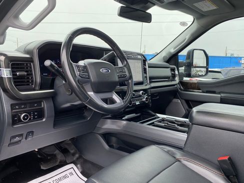 Used 2024 Ford F250 Lariat w/ Black Appearance Package AWD/4WD image 10