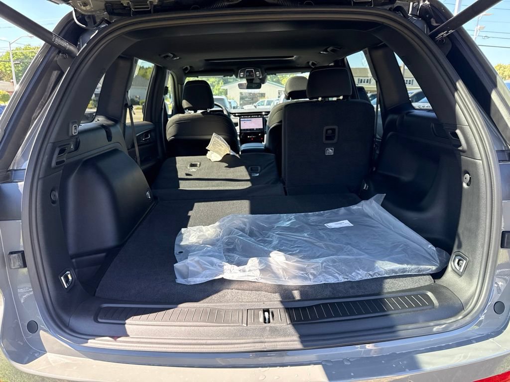New 2027 Jeep Grand Cherokee Laredo X AWD/4WD image 23