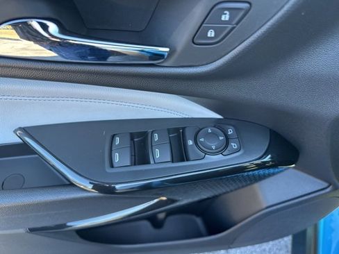 New 2026 Chevrolet Trax LT w/ Sunroof Package image 8