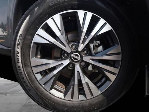 Certified 2023 Nissan Rogue SV w/ SV Premium B Package AWD/4WD image 3