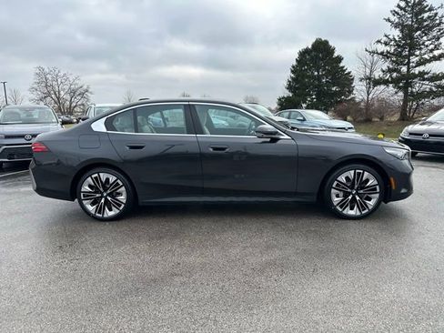 New 2026 BMW 530i xDrive w/ Premium Package image 11