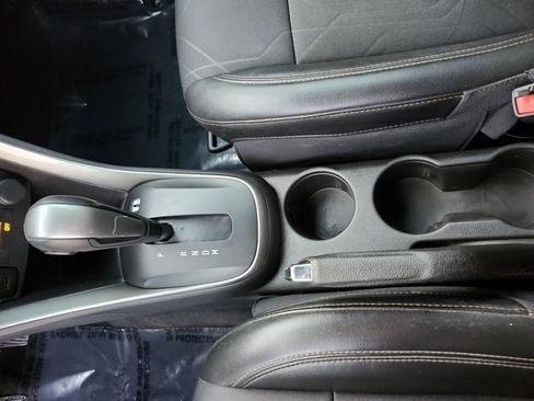 Used 2020 Chevrolet Trax LT w/ LT Convenience Package image 25