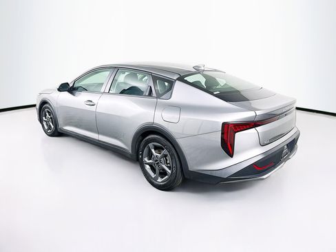 Used 2025 Kia K4 LXS FWD image 5