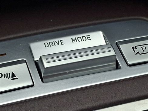 Used 2023 Genesis GV70 2.5T w/ Advanced Package AWD/4WD image 27