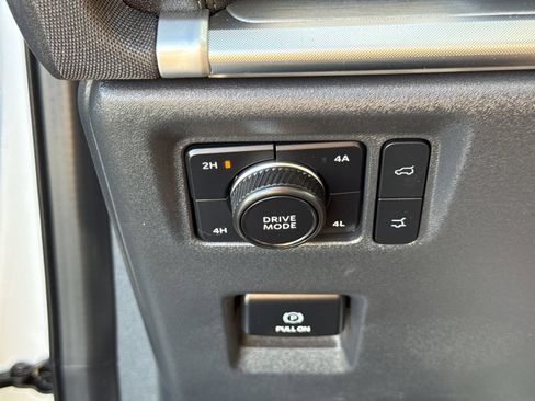 Certified 2025 Ford Expedition Platinum AWD/4WD image 34