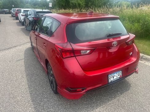 Used 2017 Toyota Corolla iM FWD image 11