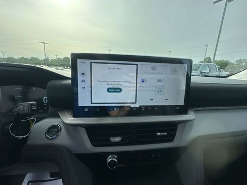 New 2026 Ford Explorer Active RWD image 24